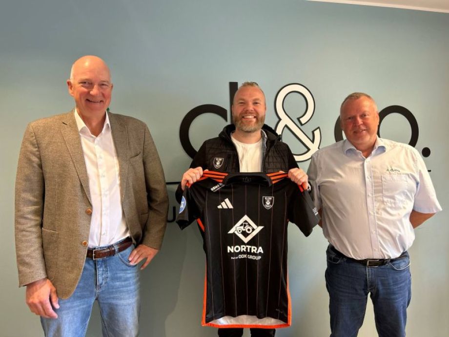 Dines Jørgensen & Co. A/S sponsorer for Hillerød Fodbold Elite